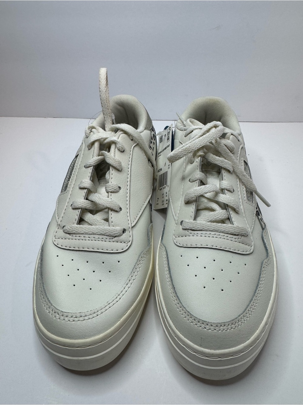 Reebok Club Memt Bold White Leather Sneakers Women's Size 7